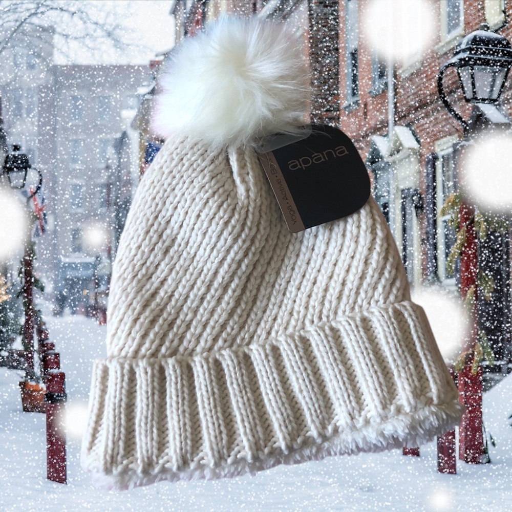 NWT Apana Pom Beanie